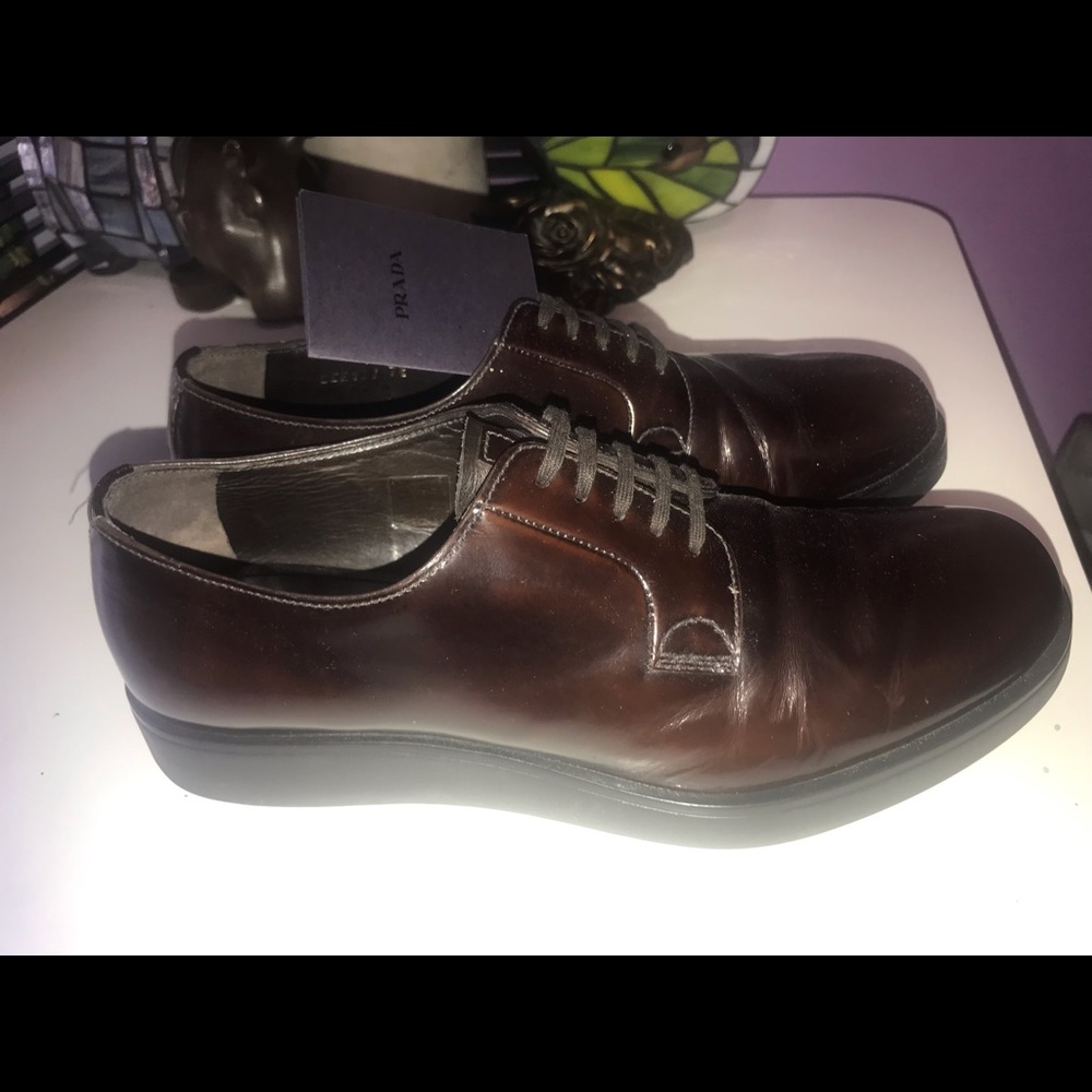 🔥 AUTHENTIC PRADA PATTEN LEATHER LIFTS PREOWNED WITH BOX